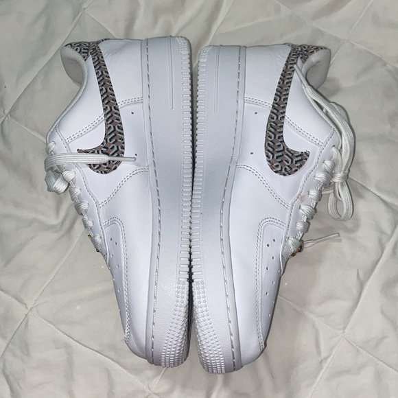 Like new Nike Air Force 1 Low United in Victory White - Picture 12 of 16